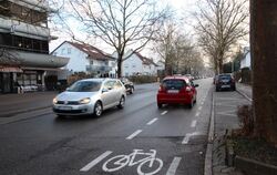 Zu viel Verkehr: Der Antrag der Linken, die Breitestraße zu einer Fahrradstraße zu machen, wurde abgelehnt.  FOTOS: FÖRDER