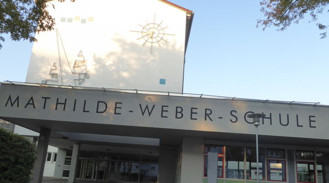 Mathilde-Weber-Schule Die Mathilde-Weber-Schule in Tübingen: Ihren Namen verdankt sie einer beeindruckenden Persönlichkeit der Frauenbewegung.