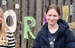 Emma Pastink und Simeon von Lorentz sind als Jugendguides tätig.  FOTOS: GISEL