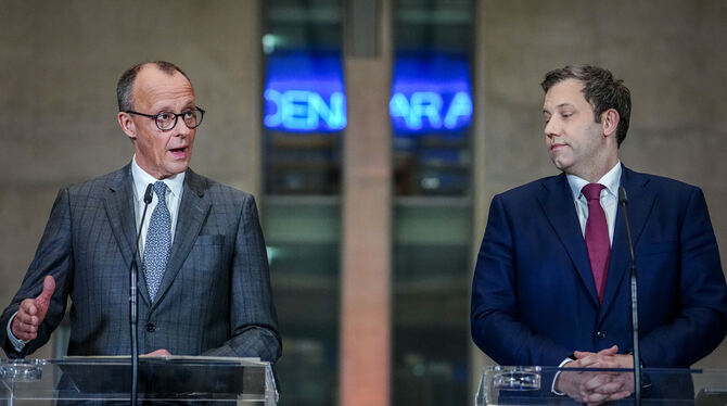 dpatopbilder, Union, SPD, Regierungsbildung, Sondierungen, lbn, brb, Friedrich Merz, Lars Klingbeil Die Parteichefs von CDU und SPD, Friedrich Merz (links) und Lars Klingbeil, verkünden die Ergebnisse der Sondierungsgespräche.