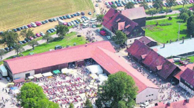 Anziehungspunkt Gestütshof: Zum Kartoffelfest in St. Johann werden wieder einige Tausend Besucher erwartet. 
GEA-ARCHIVFOTO: FINK