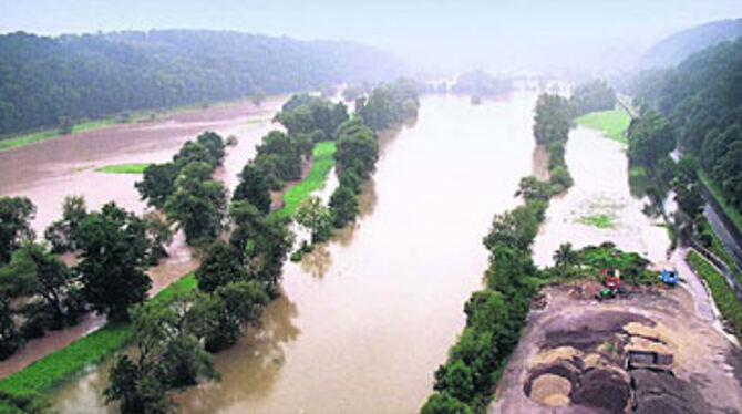 Land unter: Vor drei Jahren eroberte sich das Wasser das Neckartal bei Kirchentellinsfurt und Altenburg fast auf der gesamten Breite
GEA-ARCHIVFOTO: RAISER