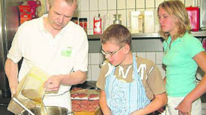 Aufmerksame Topfgucker hatte Konrad Bimek zu Gast.
FOTO: KAB