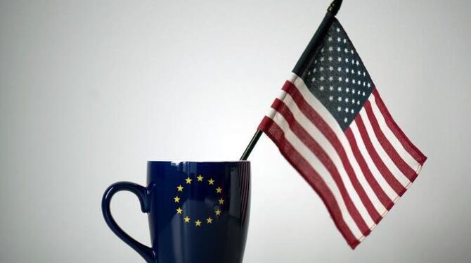 Europa und die USA wollen gemeinsam mit Hilfe des Handelsabkommens TTIP zur weltgrößten Wirtschaftsmacht aufsteigen, um China