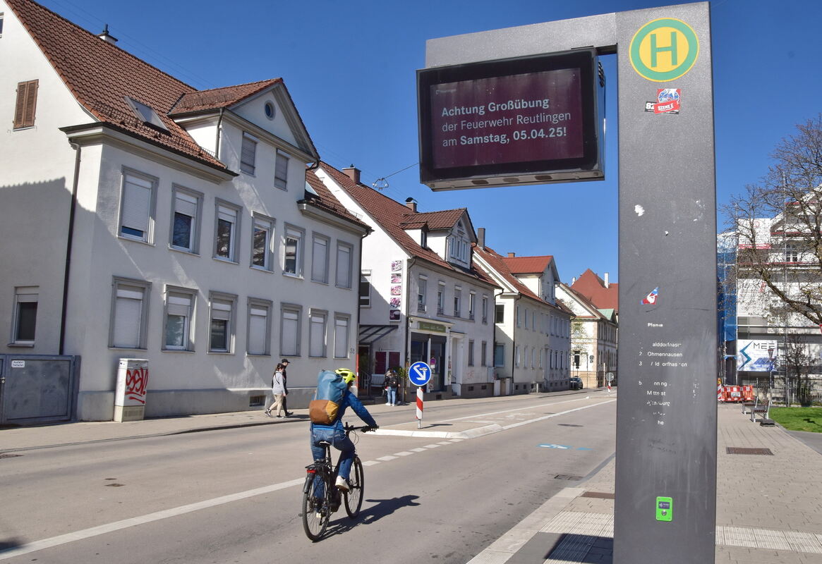 Warnhinweis vor Kino FOTO MEYER