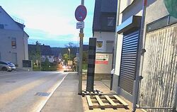 So sah die Blitzer-Attrappe aus, die vor etwa einem Jahr in der viel befahrenen Riedericher Straße in Mittelstadt stand. Dann ha