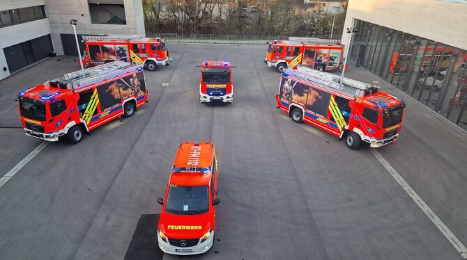 Feuerwehr Neue Fahrzeuge hat die Metzinger Feuerwehr in Empfang genommen.
