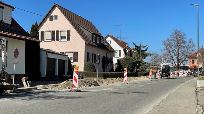 Im März haben die Bauarbeiten für die Breitbandleitungen in Gniebel begonnen.