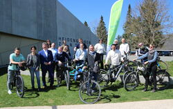 Die e-Bike-Keltentour ist offiiziell eröffnet: Von Münsingen geht's über das Heidengrabenzentrum wieder retour.