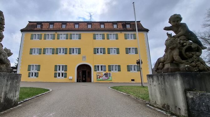 Schloss Gedenkstätte Grafeneck Was wird aus dem Schloss Grafeneck? Auch darüber wurde beim Besuch von Staatssekretär Arne Braun gesprochen.