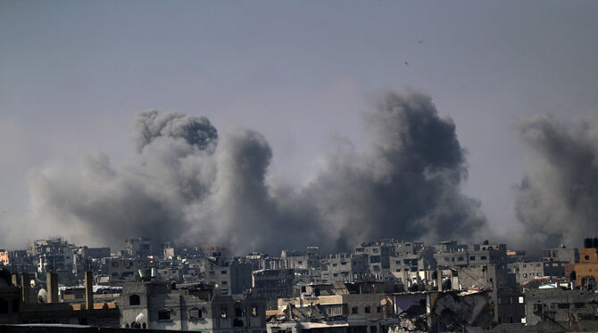 90 Prozent der Häuser im Gazastreifen sind inzwischen beschädigt. FOTO: ASHTAWY/DPA 90 Prozent der Häuser im Gazastreifen sind inzwischen beschädigt. FOTO: ASHTAWY/DPA