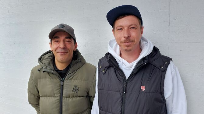 Kevin Brückmann (rechts) und Jan Razvan Kevin Brückmann (rechts) und Jan Razvan haben vor der Demonstration das Gespräch mit der Presse gesucht.