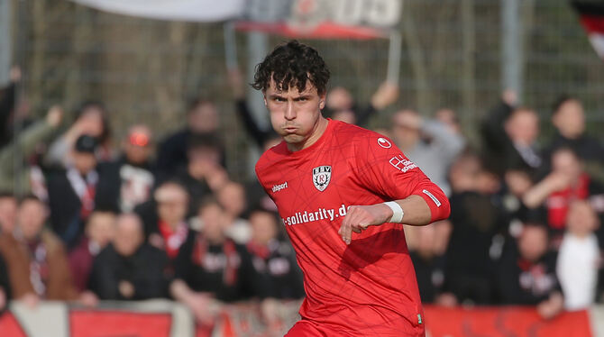 Baden-Wuerttemberg, Fussball, Maenner, OL, Oberliga, Saison 2024/25, wfv Auf Jonah Adrovic setzt SSV-Trainer Alexander Strehmel große Stücke.