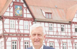 Die Bäderstadt hat jetzt einen Wirtschaftsförderer. Philipp Scheffbuch (53) soll dafür sorgen, dass die Innenstadt - im Hintergr