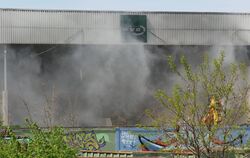 Ein großes Feuer ist im Verwertungshof in Reutlingen ausgebrochen.