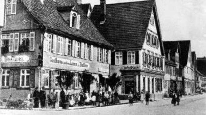 Das Outfit wird anders sein als vor hundert Jahren, doch speisen und trinken können Metzinger Besucher und Einheimische am Marktplatz vielleicht schon ab August wieder. Das Eck Reutlinger Straße/Hindenburgstraße hat Gastronomie-Tradition.
GEA-REPRO