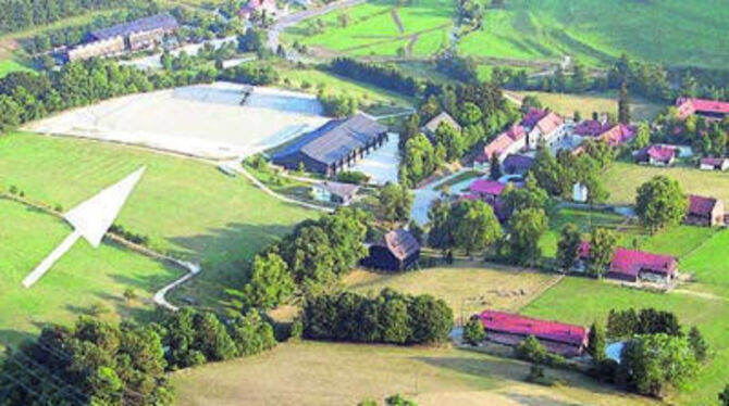 Hengstparaden, Turniere, Popkonzerte: Die Arena des Gestüts Marbach bietet Platz für weit über 10 000 Besucher.
GEA-FOTO: BRÄU