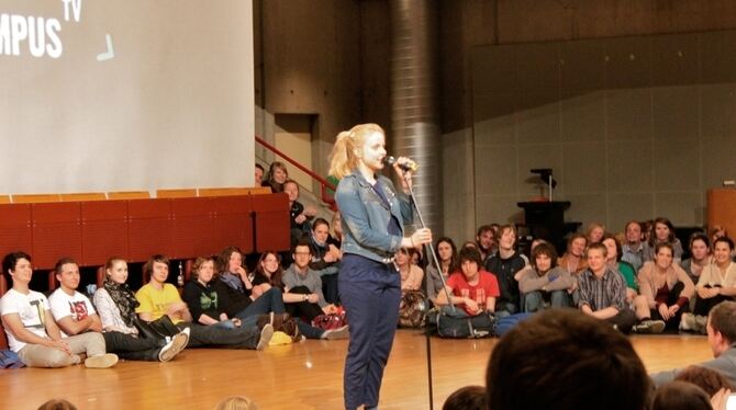 Sie gehört zu den Stars der Poetry-Slam-Szene: Ihr Auftritt an der Bremer Uni hat der Studentin Julia Engelmann auf YouTube sieb