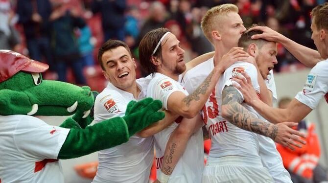 Eine gewisse Erleichterung war den Spielern des VfB Stuttgart nach dem 3:1-Sieg anzumerken. Foto: Daniel Naupold