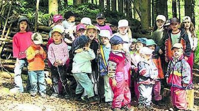 »Naturkundeunterricht pur« ist das Waldprojekt für die Kinder. 
FOTO: VIT