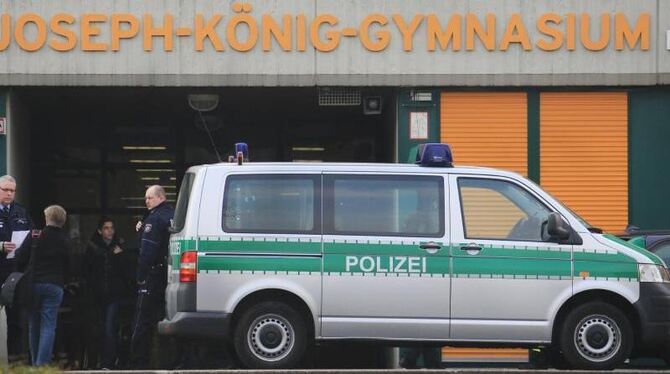 Das Joseph-König-Gymnasiums wurde geschlossen, in der Schule wurde ein Krisenstab gebildet. Foto: Marcel Kusch