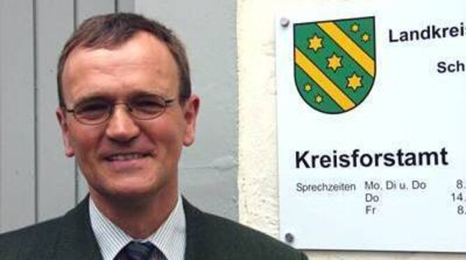 Effizienzrendite ohne Personalabbau? »Wir müssen noch prüfen, wie viel Personal man für welche Aufgaben braucht«, sagt Werner Gamerdinger, der Chef des Kreisforstamtes Reutlingen.
GEA-FOTO: JSG