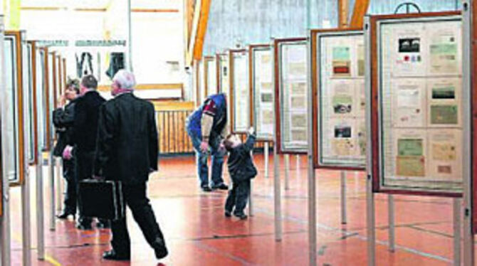 Nicht nur Gammertinger Post- und Trochtelfinger Zunftgeschichte repräsentierte die erste Trogaphil am Wochenende.
FOTO: BAIER