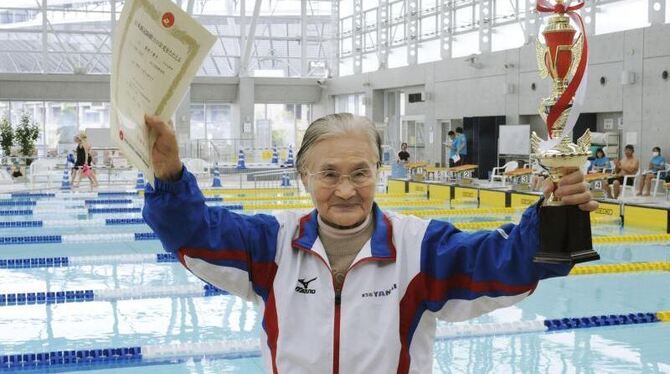 Mieko Nagaoka hat einen Rekord im Schwimmen aufgestellt. Foto: Kyodo News Agency