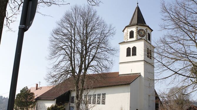 An schönem Ort gebaut, ist die Naboriuskirche in Erpfingen inzwischen sehr überholungsbedürftig. Die Mitglieder der Kirchengemei