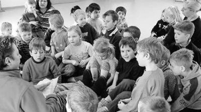 Spannende Geschichten gibt's im Schillerkindergarten nicht mehr lange zu hören: Der »Kiga« wird geschlossen.
GEA-FOTO: ESCH