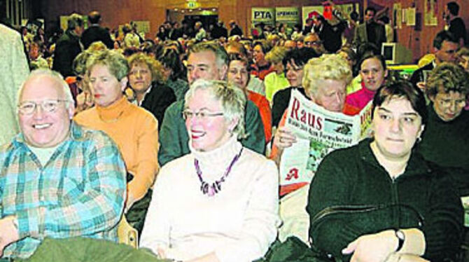 Alle wollen abspecken: Volle Kemmlerhalle bei der Auftaktveranstaltung zur Aktion »Leichter leben in Deutschland«. FOTO: SOL