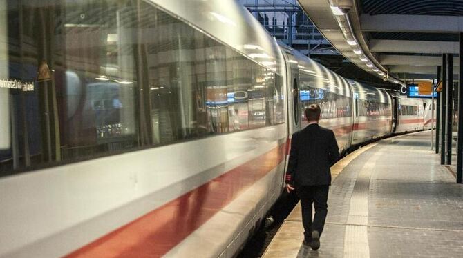 Leerer Bahnsteig im Ostbahnhof in Berlin. Der Streik der Lokführergewerkschaft GDL endet am Abend um 21 Uhr. Foto: Paul Zinke