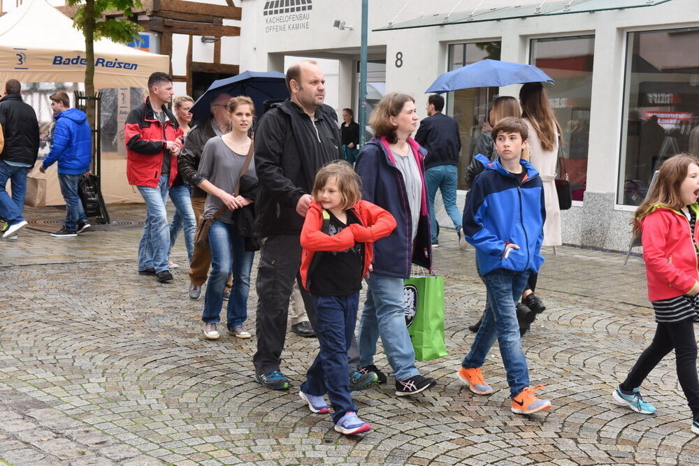 Verkaufsoffener Sonntag in Metzingen 03.05.2015