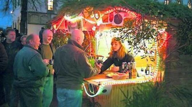 Glühwein trinken, Freunde treffen, die schöne Stimmung genießen: Der Betzinger Weihnachtsmarkt lockte auch diesmal wieder Besuch