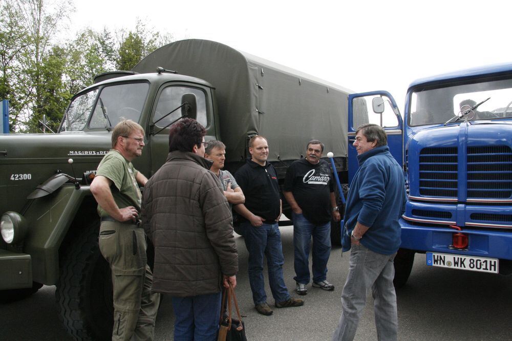 Erstes historisches Lastkraftwagen- und Kraftomnibusse-Treffen Nebelhöhle