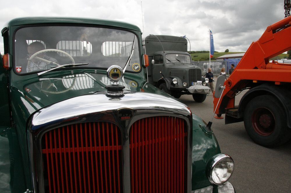 Erstes historisches Lastkraftwagen- und Kraftomnibusse-Treffen Nebelhöhle