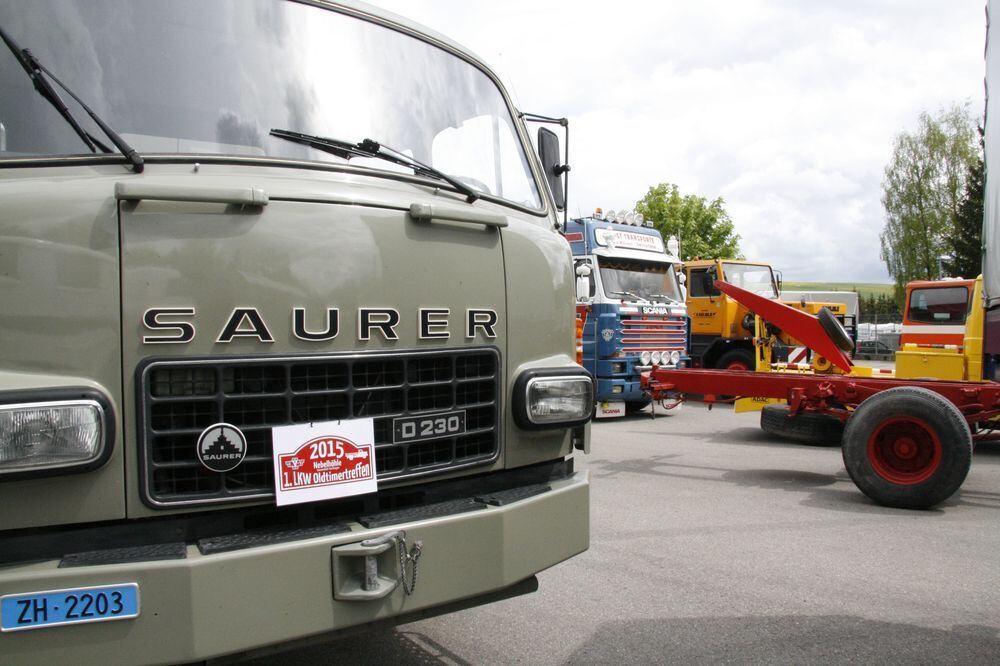 Erstes historisches Lastkraftwagen- und Kraftomnibusse-Treffen Nebelhöhle