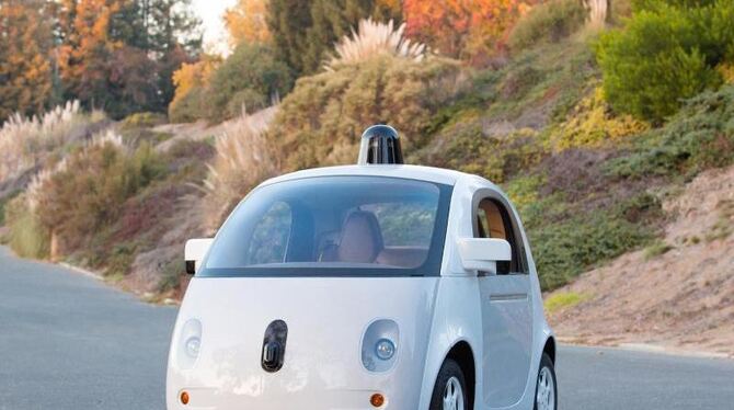 Ein von Google herausgegebenes Bild eines selbstfahrenden Autos. Foto: Google/dpa