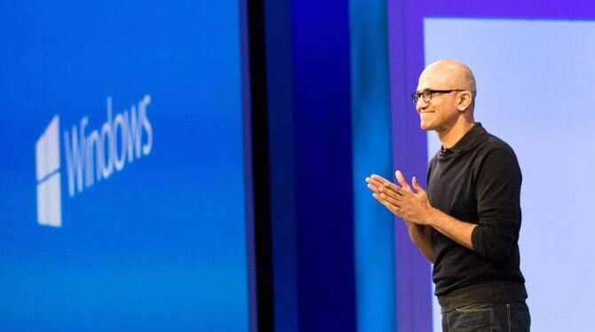 Microsoft-Chef Satya Nadella präsentiert auf der Entwicklerkonferenz »Build« in San Francisco Neuerungen im Betriebssystem Wi