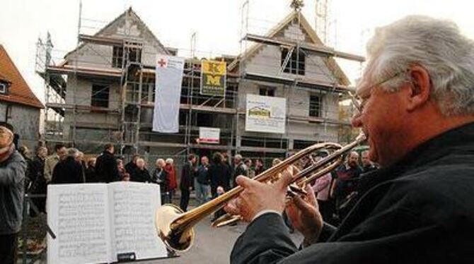 Für den musikalischen Rahmen sorgte der Posaunenchor Oferdingen. GEA-FOTO: PACHER