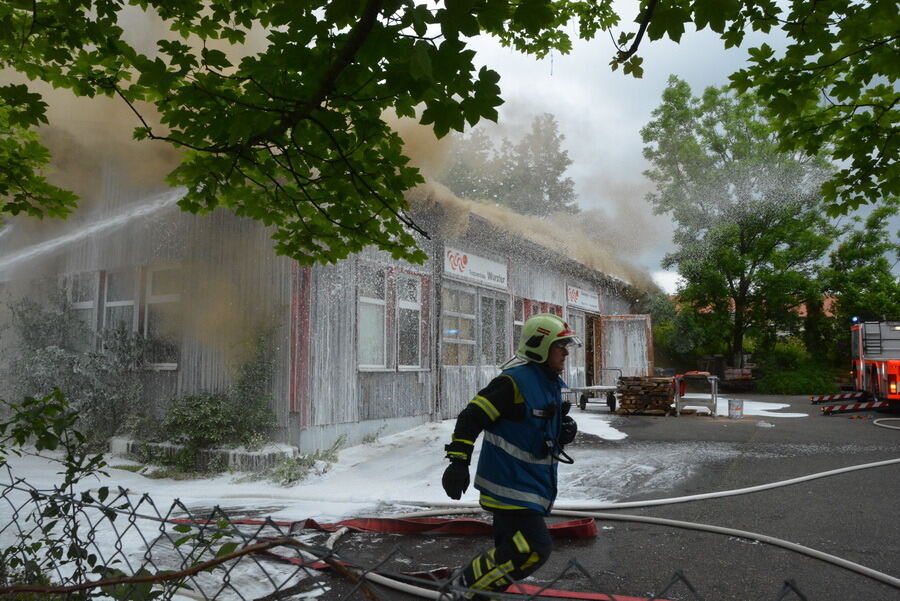 Großbrand in Reutlinger Schreinerei