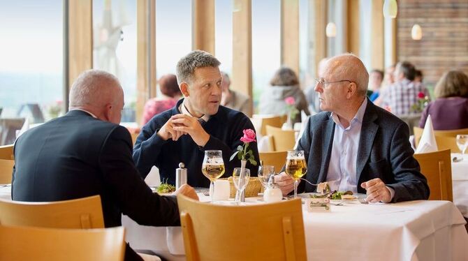 Bei der Reutlinger Schlemmernacht – hier im Restaurant Achalm – ließen sich die Gäste kreative Drei-Gänge-Menüs schmecken. FOTO: