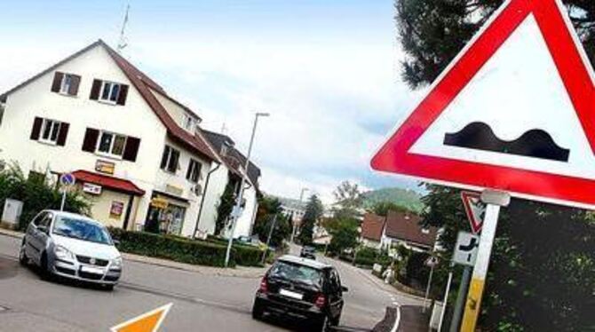 Vorfahrt auf Bus-Routen, sogar ums Eck: Im Ringelbach markieren Holperschwellen die bevorrechtigte Straße. FOTO: TRINKHAUS