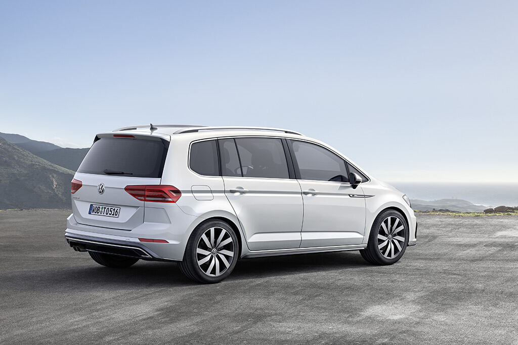 volkswagen_touran_2015_11 (JPG)