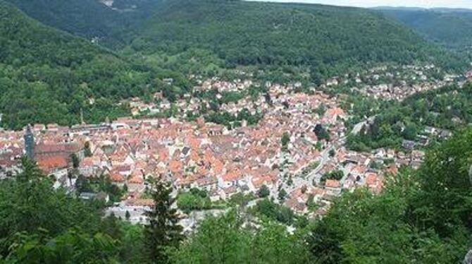 Die Talspinne, in der so malerisch Bad Urach liegt, wird mit ihren Hangschluchtwäldern zum Kerngebiet des neuen Biosphärengebiet