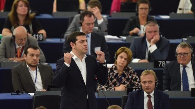 Griechenlands Ministerpräsident Tsipras spricht im Europaparlaments in Straßburg. Foto: Patrick Seeger