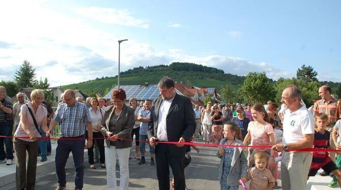 Metzingens Oberbürgermeister Dr. Ulrich Fiedler bei der Freigabe der Hofbühlbrücke.