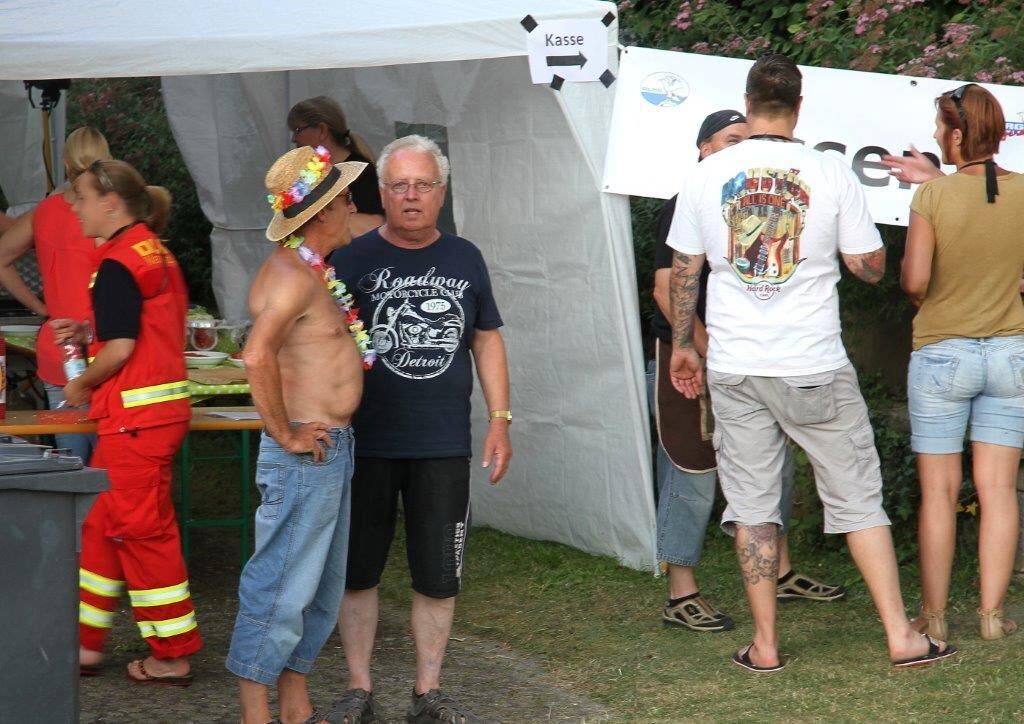 DLRG Poolparty im Pfullinger Freibad 2015