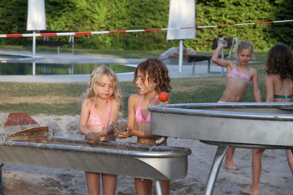 DLRG Poolparty im Pfullinger Freibad 2015