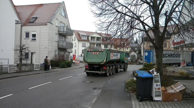 Nach mehr als dreißig Jahren freuen sich die Grafenberger seit gestern auf ein ruhigeres Dorfleben, zumindest was den Verkehrslä